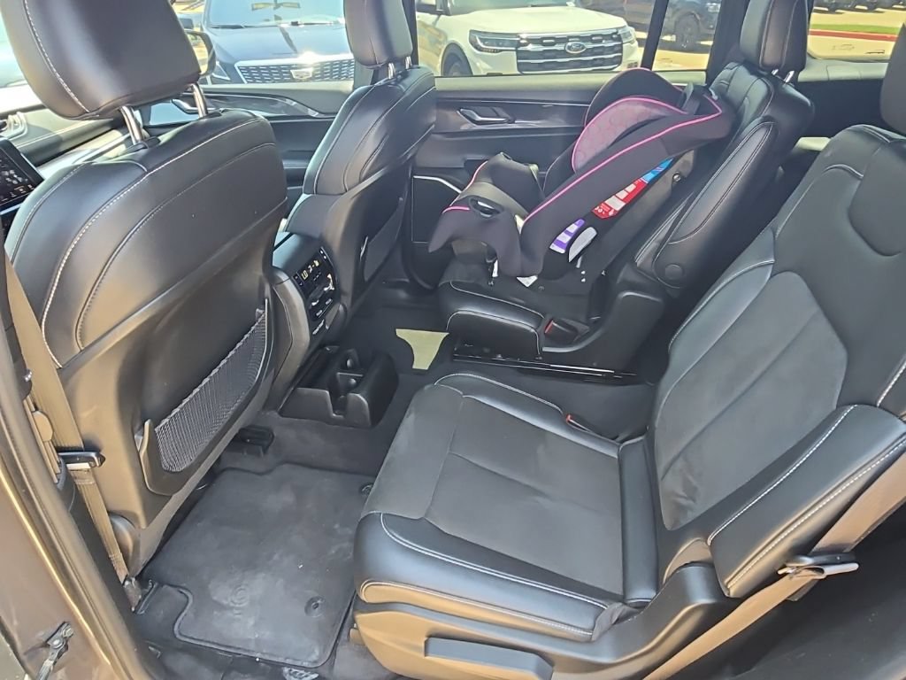 Used 2021 Jeep Grand Cherokee L Laredo AWD/4WD image 10