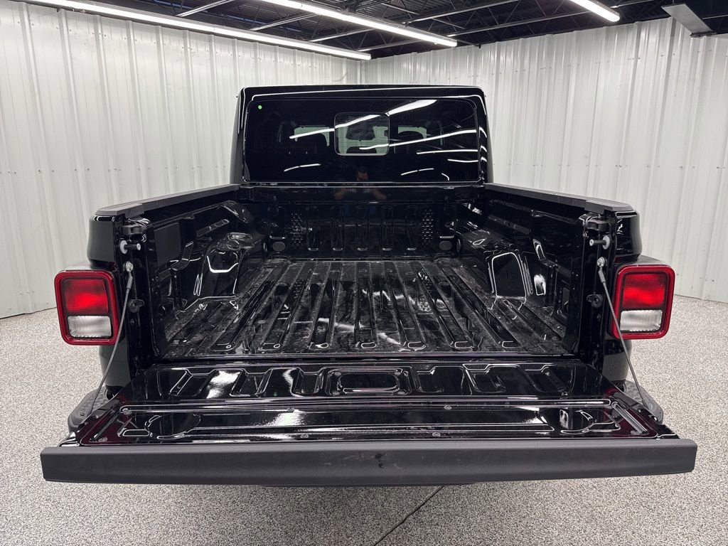 New 2026 Jeep Gladiator Sport image 9