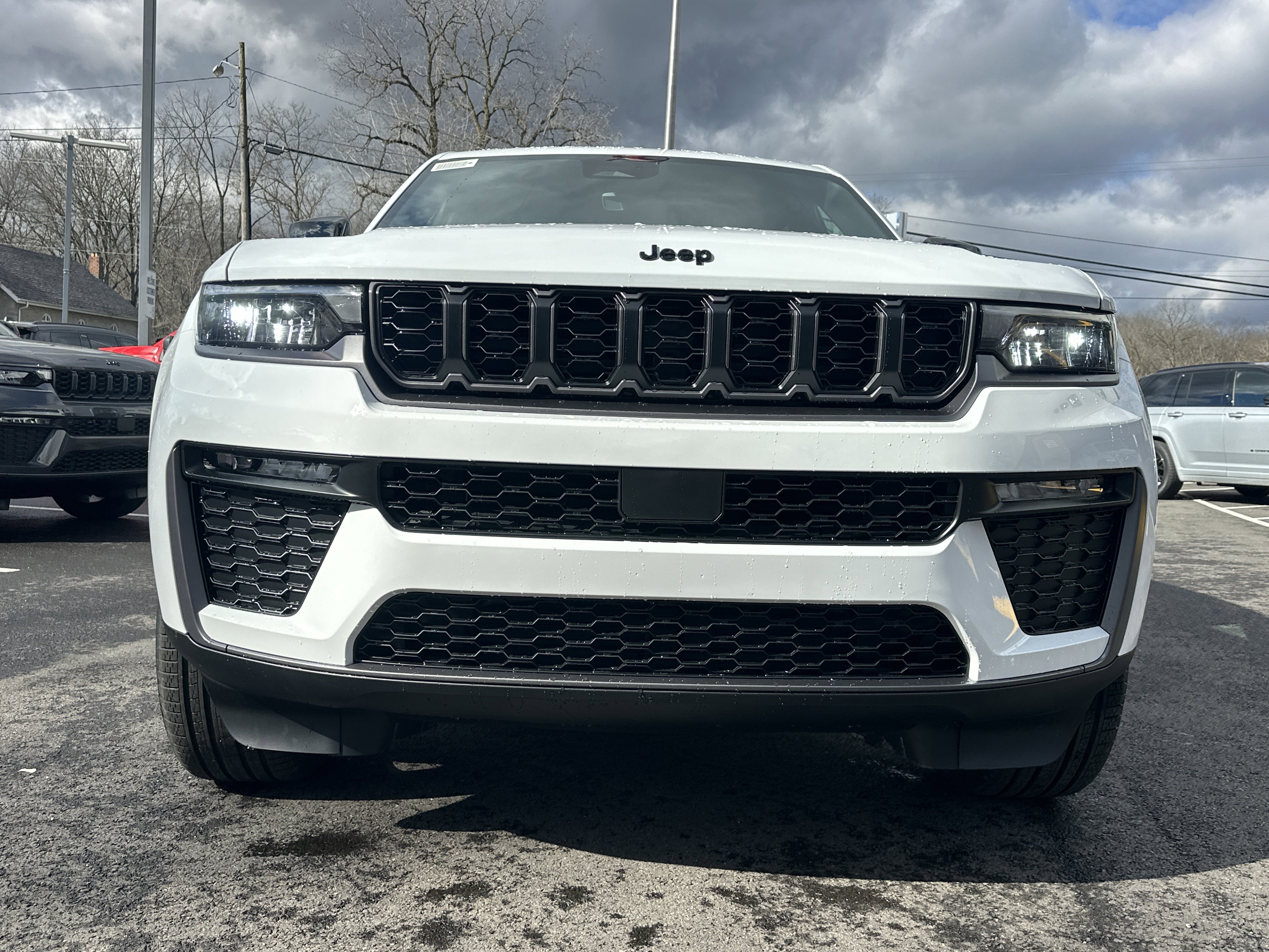 New 2026 Jeep Grand Cherokee L Limited w/ Limited Altitude Package AWD/4WD image 21