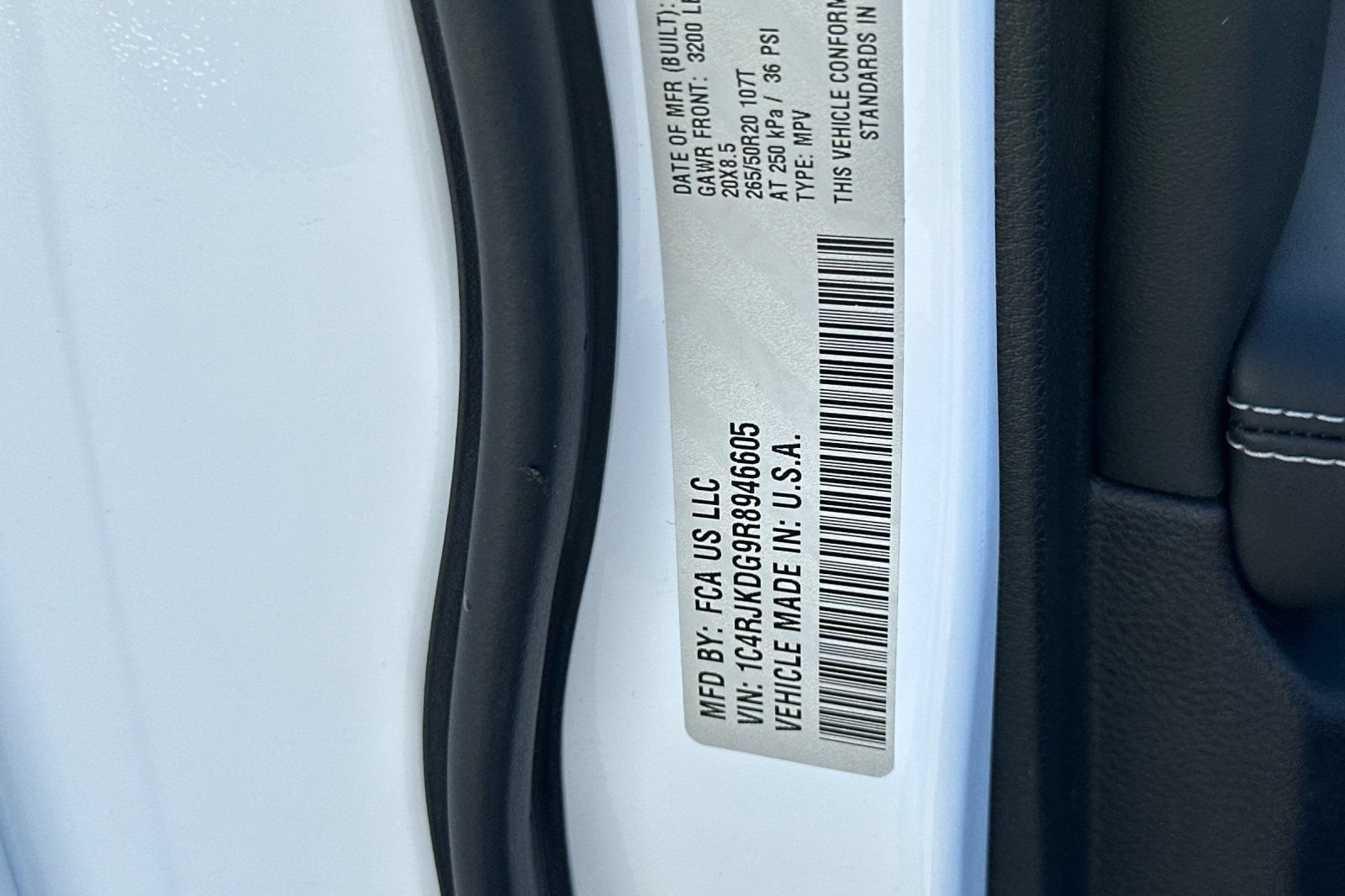 Certified 2024 Jeep Grand Cherokee L Overland w/ Trailer Tow Package AWD/4WD image 28