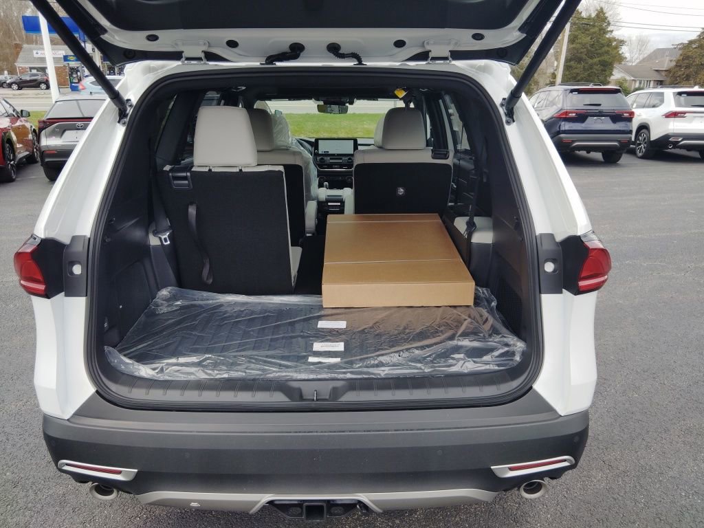 New 2026 Toyota Grand Highlander AWD Hybrid image 13