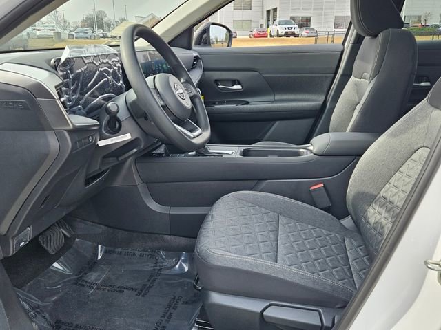 New 2026 Nissan Kicks SV w/ SV Premium Package image 5