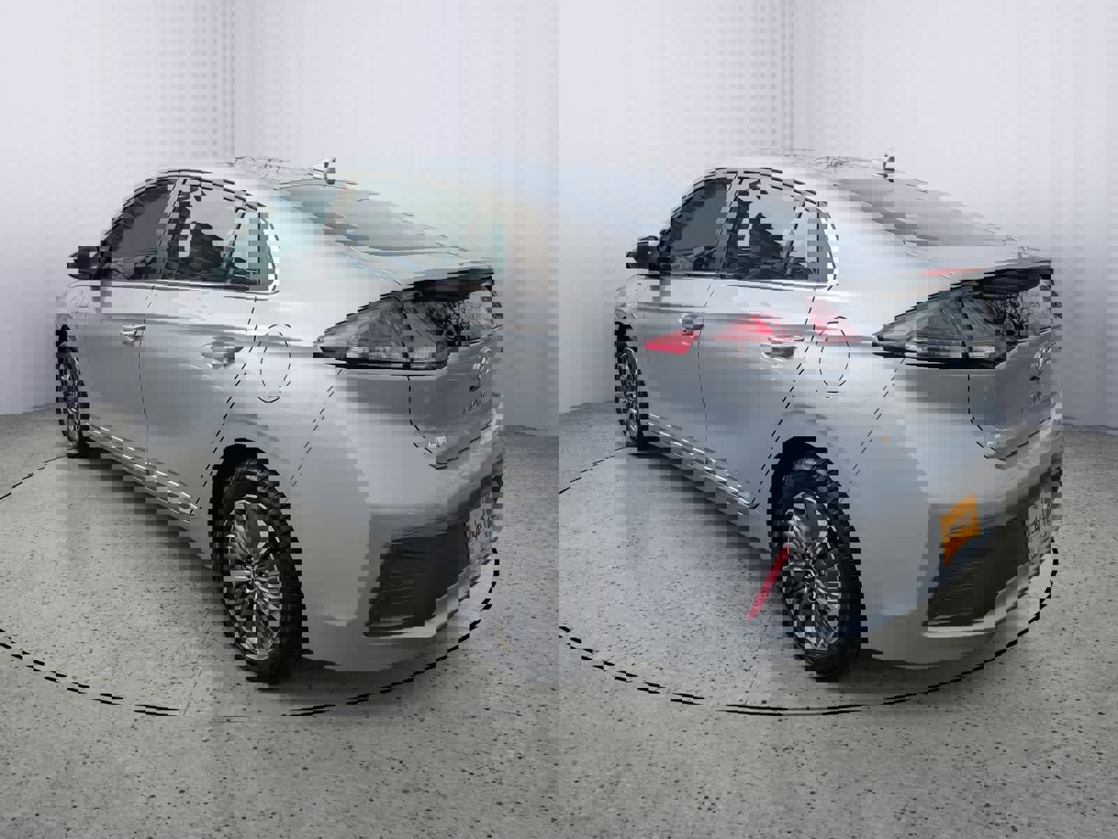 Used 2021 Hyundai Ioniq SEL image 4