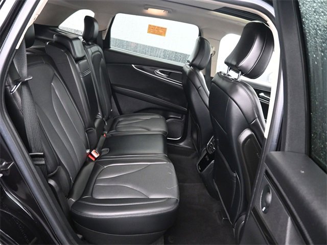 Used 2023 Lincoln Nautilus Reserve w/ Luxury Package image 8