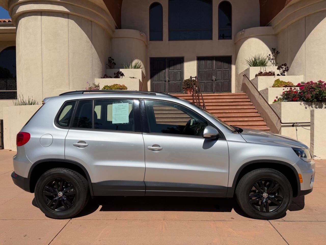 Used 2015 Volkswagen Tiguan S image 7