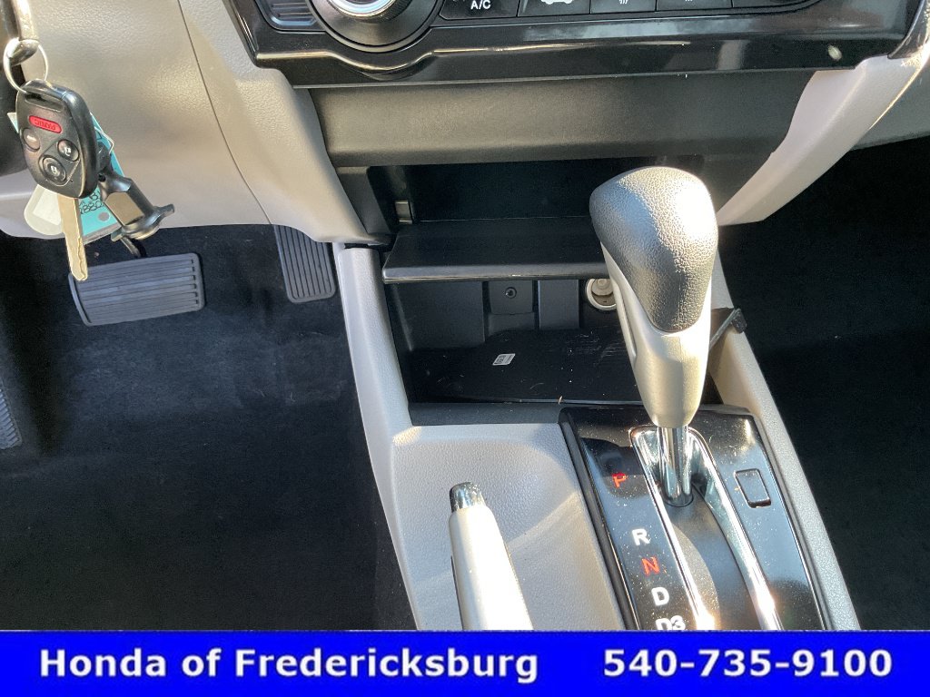 Used 2013 Honda Civic LX image 32