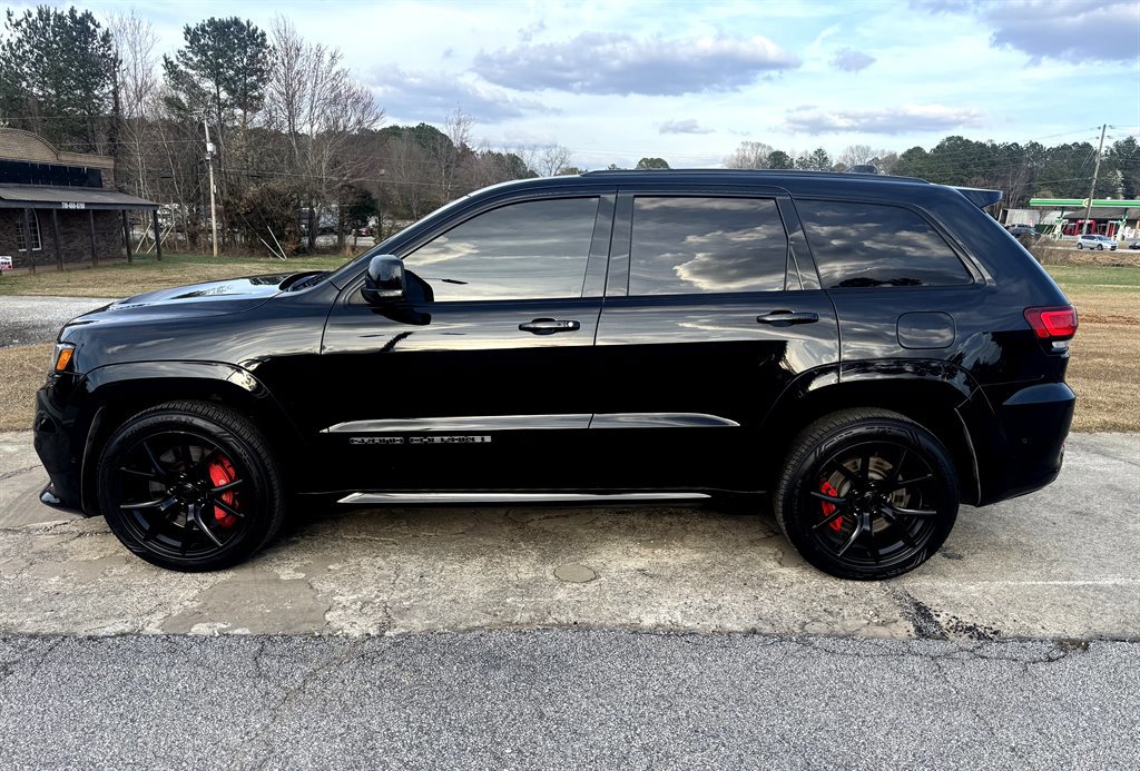 Used 2017 Jeep Grand Cherokee SRT image 12