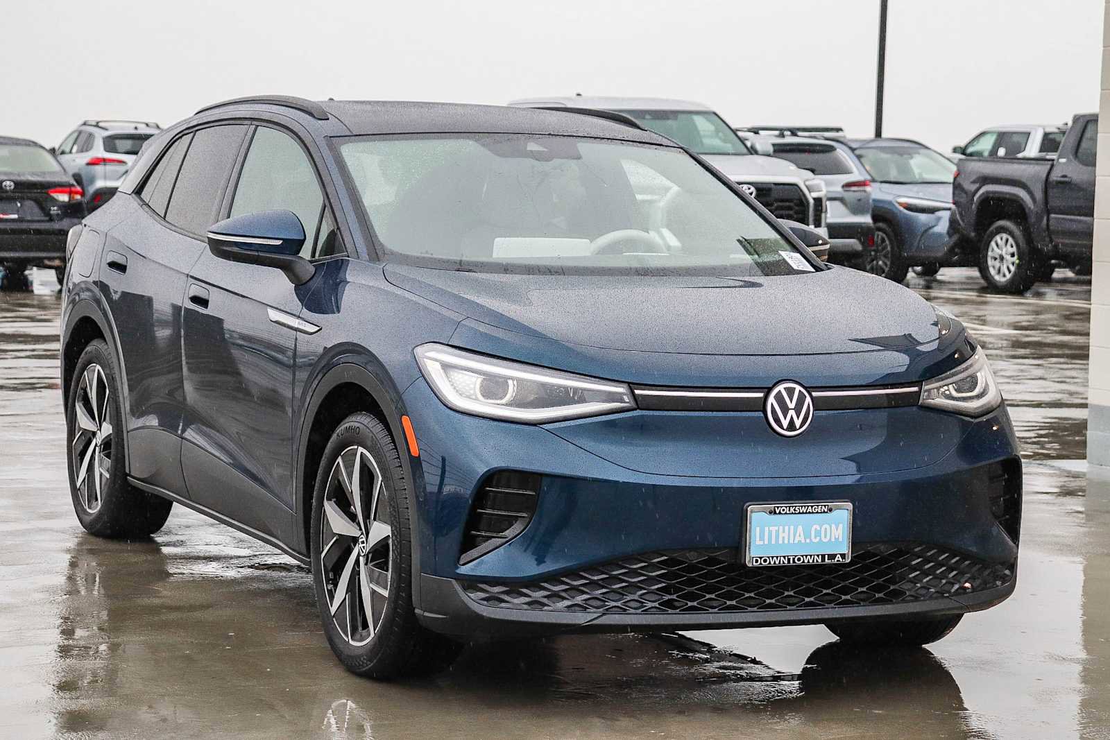 Used 2023 Volkswagen ID.4 S image 3