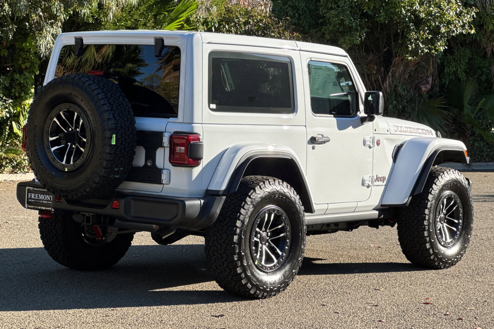 New 2026 Jeep Wrangler Rubicon w/ Xtreme 35 Tire Package image 3