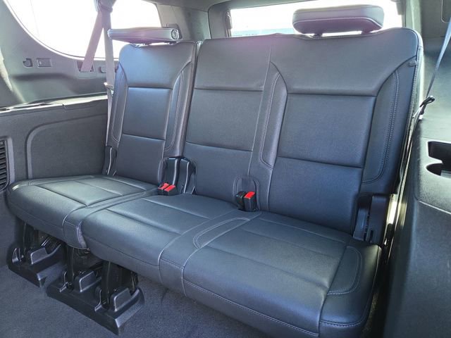 Used 2023 Chevrolet Suburban LT RWD image 12