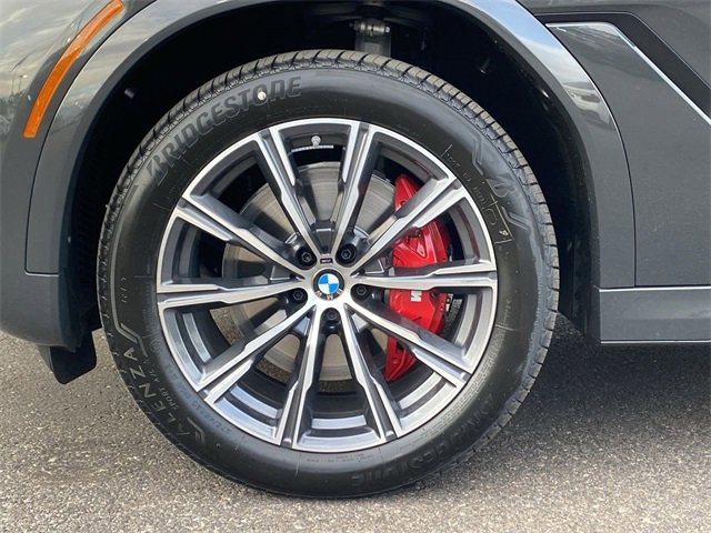 New 2026 BMW X6 xDrive40i w/ Climate Comfort Package image 10