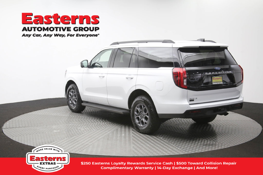 Used 2025 Ford Expedition Active AWD/4WD image 65