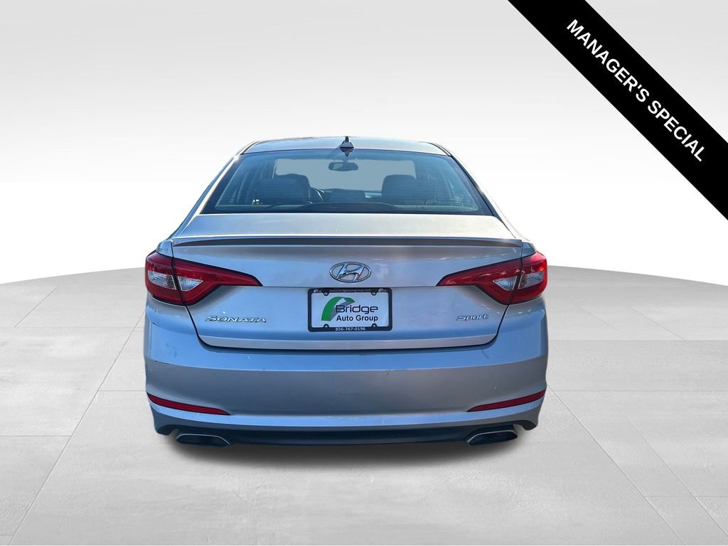Used 2016 Hyundai Sonata Sport w/ Option Group 02 image 5