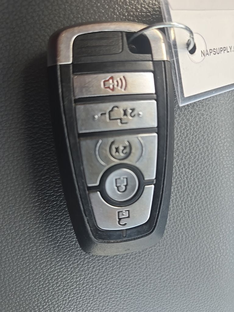 Used 2023 Ford F150 Lariat AWD/4WD image 43