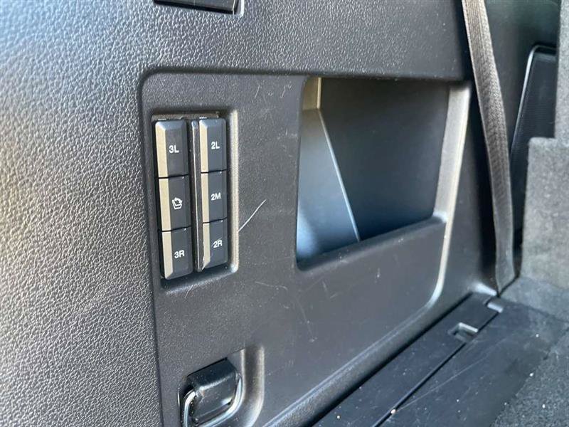 Used 2018 Ford Expedition Limited w/ Equipment Group 302A AWD/4WD image 45