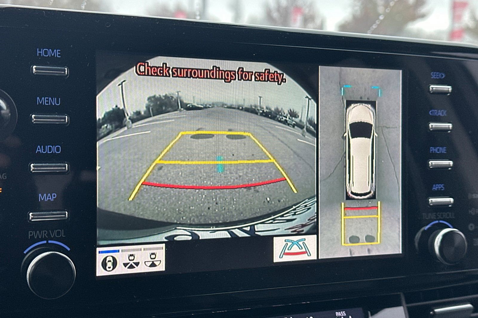 Used 2023 Toyota Sienna Platinum image 27