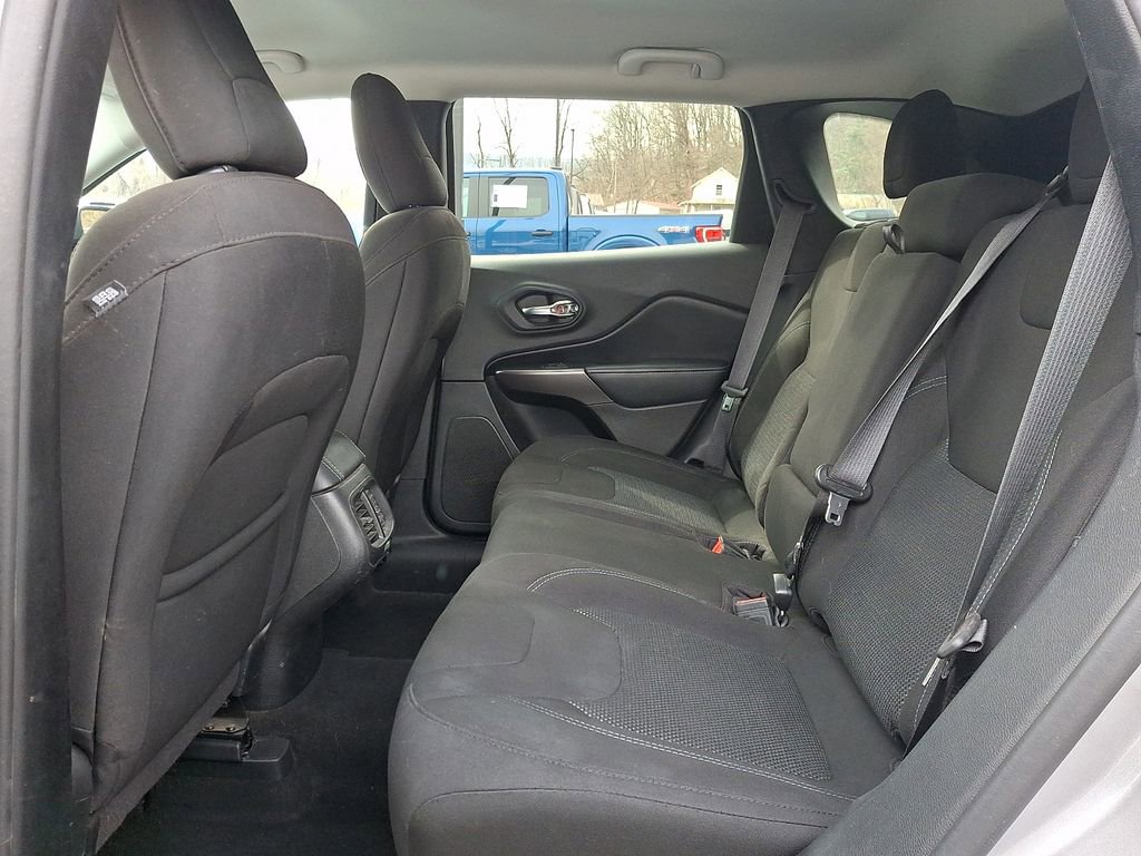 Used 2020 Jeep Cherokee Latitude image 14