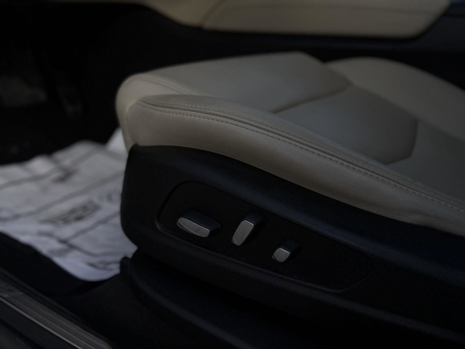 Used 2019 Cadillac XT5 Luxury image 16