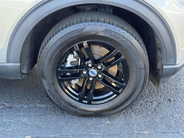 Used 2022 Ford Explorer XLT image 35