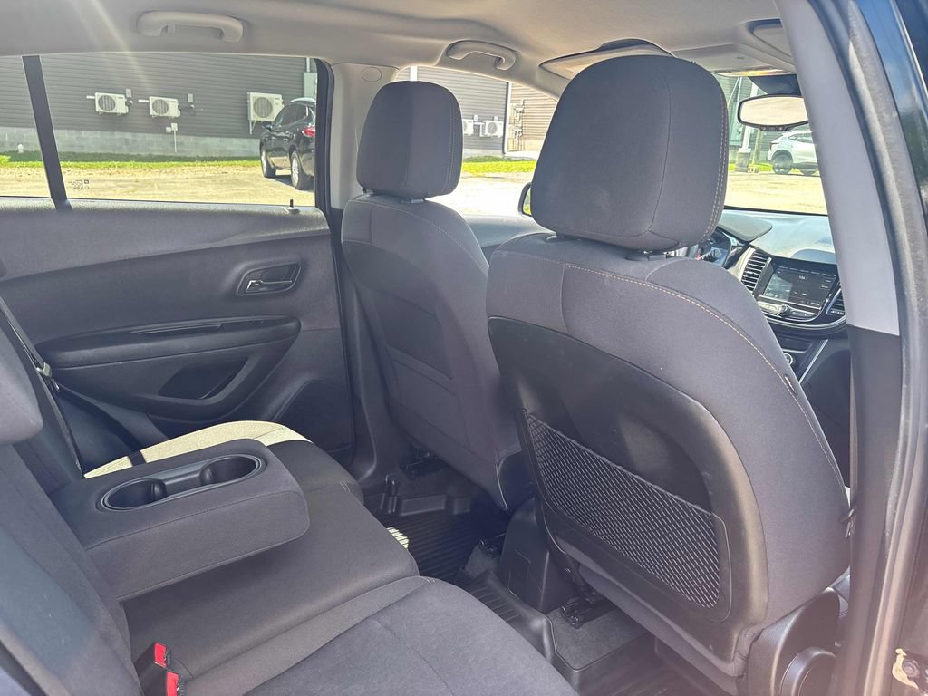 Used 2019 Chevrolet Trax LS w/ Tint and Cruise Package AWD/4WD image 26