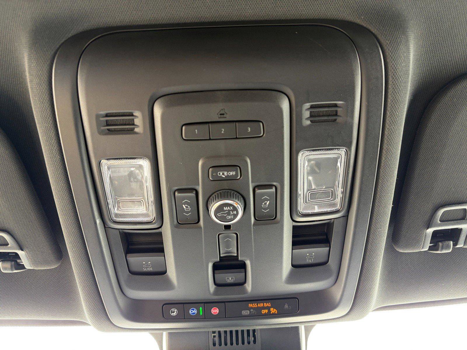 Used 2023 Chevrolet Suburban High Country AWD/4WD image 19