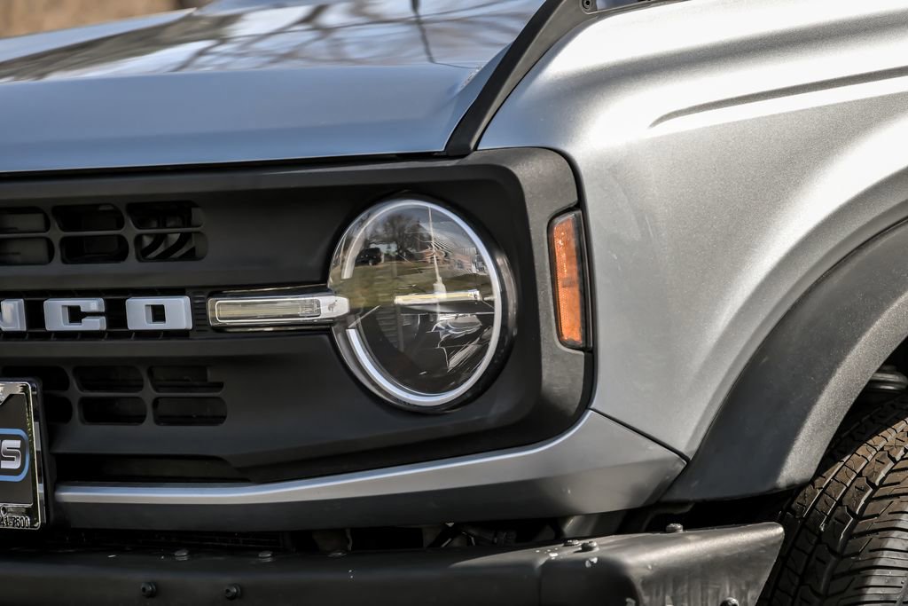Used 2023 Ford Bronco Black Diamond image 3