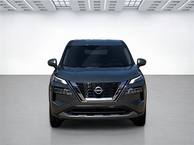 Used 2023 Nissan Rogue SV image 2
