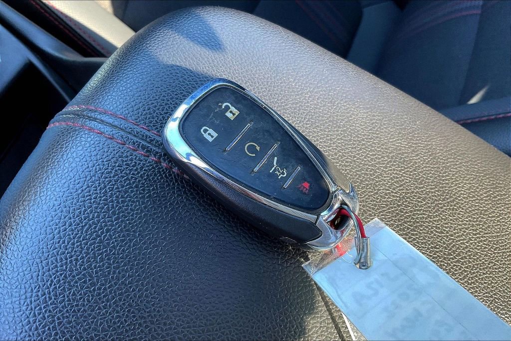 Used 2022 Chevrolet Equinox RS w/ Infotainment Package image 11