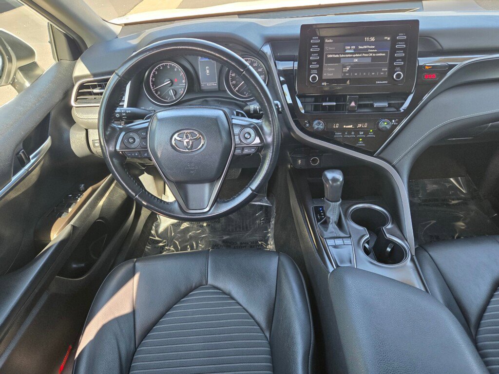 Used 2023 Toyota Camry SE image 11