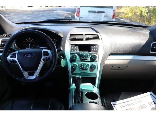 Used 2013 Ford Explorer XLT image 8