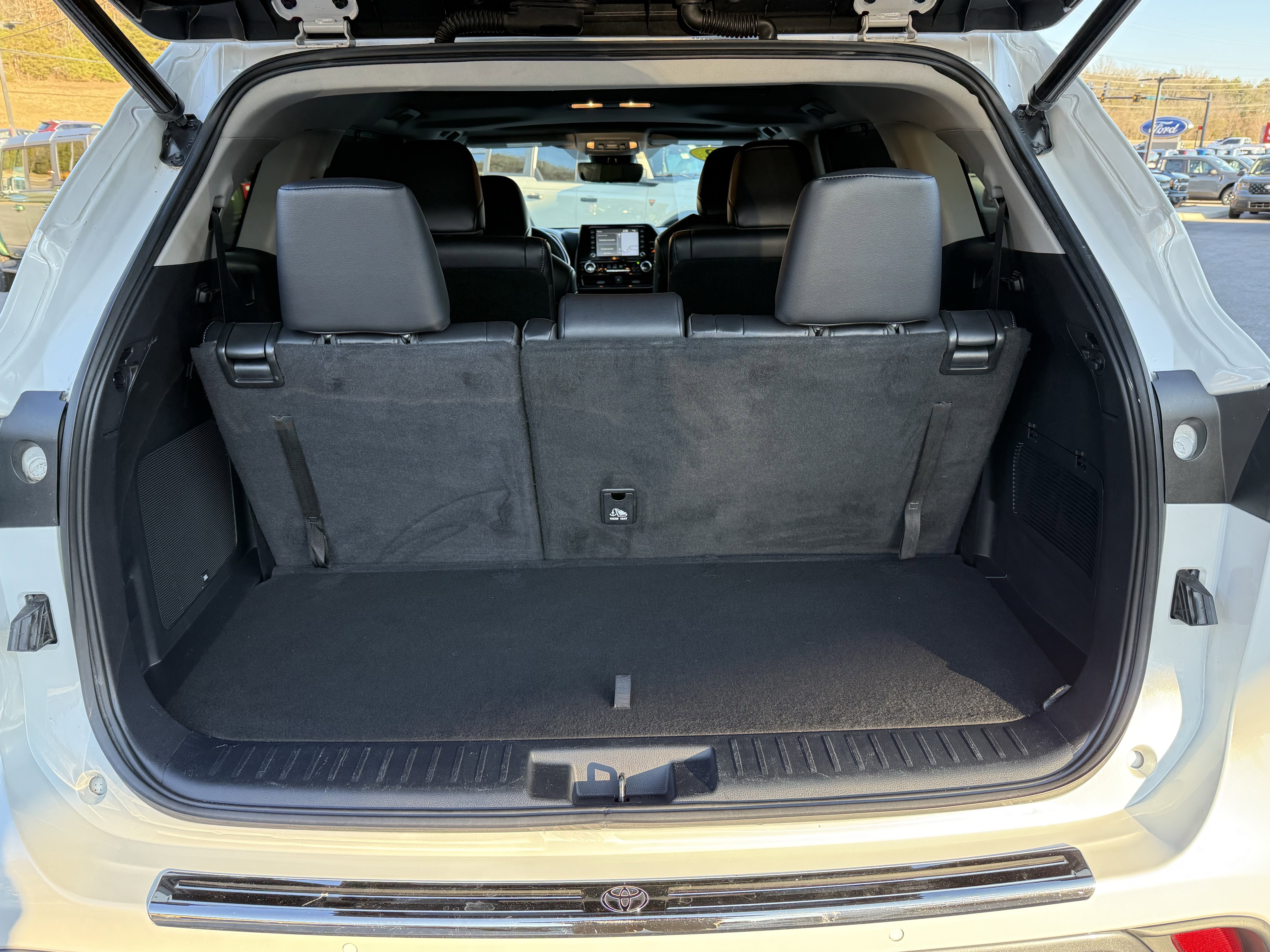 Used 2022 Toyota Highlander Limited image 13