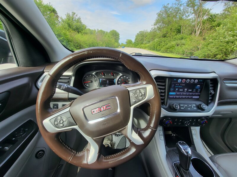 Used 2018 GMC Acadia SLT w/ LPO, Floor Liner Package FWD image 13