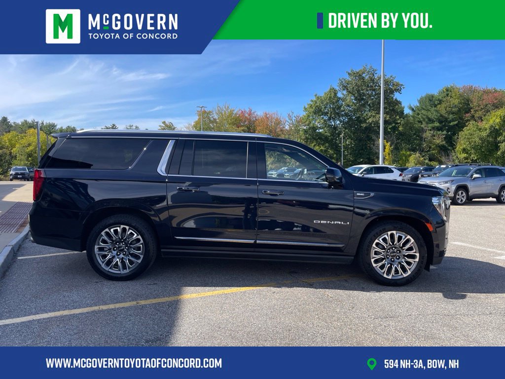 Used 2023 GMC Yukon XL Denali Ultimate AWD/4WD image 6