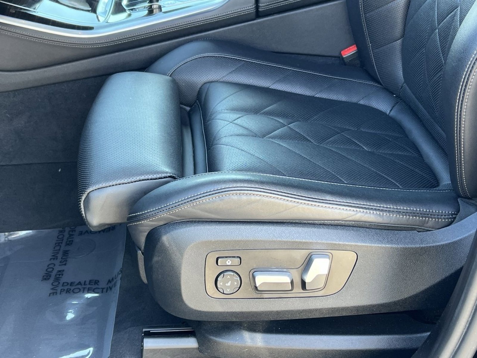 Used 2023 BMW X5 xDrive45e image 11