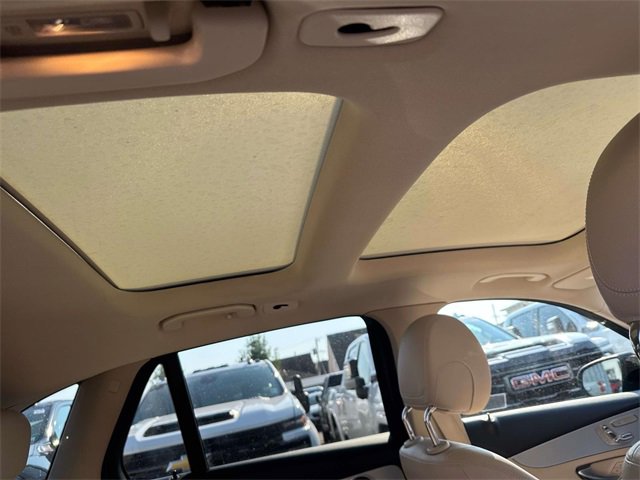 Used 2022 Mercedes-Benz GLC 300 image 13