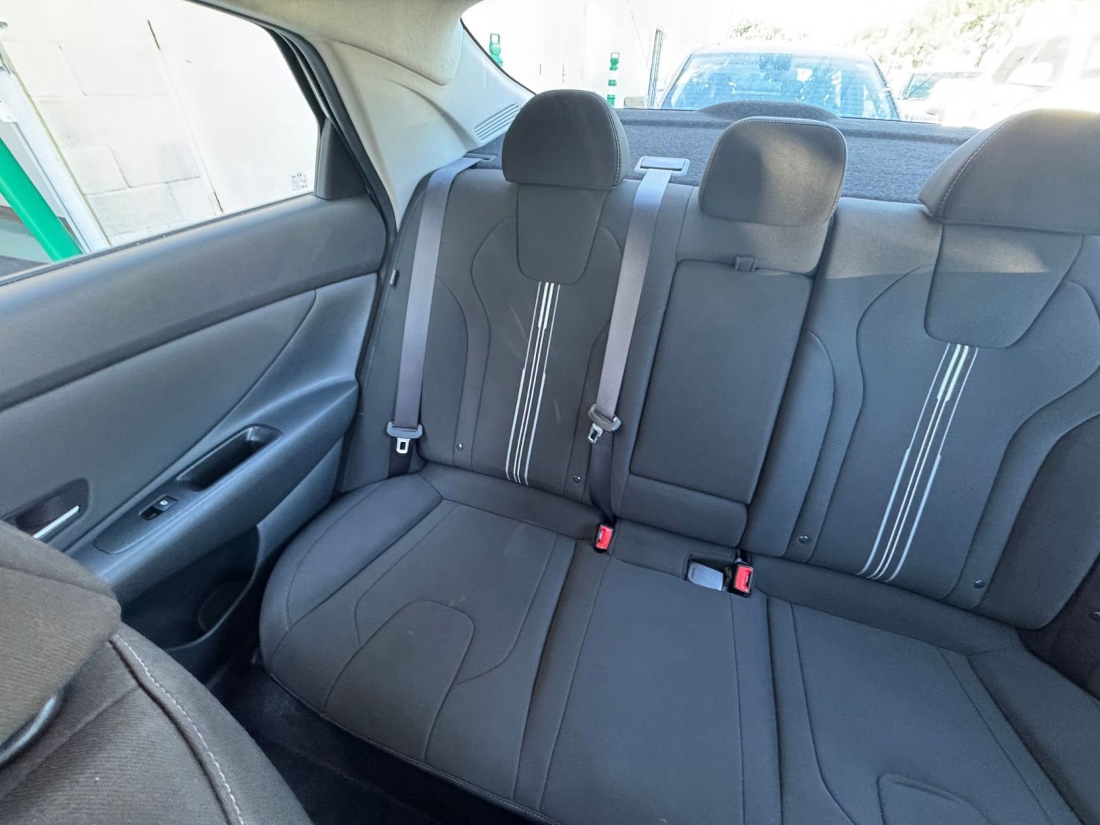 Used 2025 Hyundai Elantra SEL FWD image 41