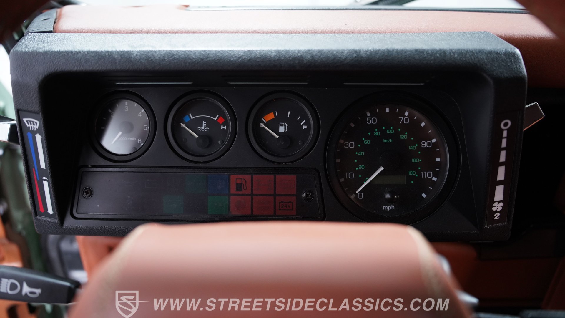 Used 1997 Land Rover Defender 90 AWD/4WD image 32
