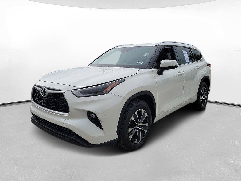 Used 2021 Toyota Highlander XLE