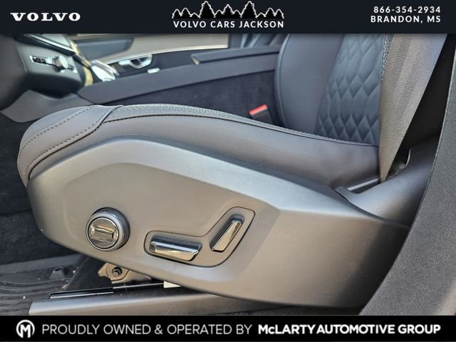 New 2025 Volvo XC90 T8 Plus w/ Protection Package Premier image 14