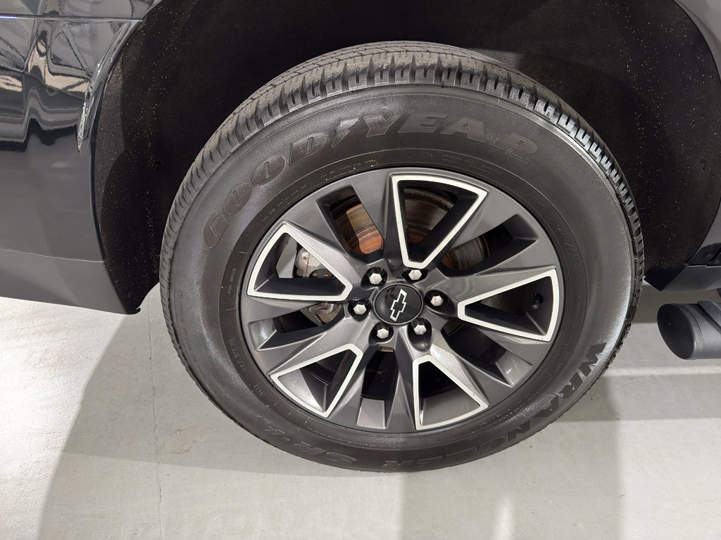 Used 2021 Chevrolet Tahoe Z71 w/ Z71 Signature Package image 11