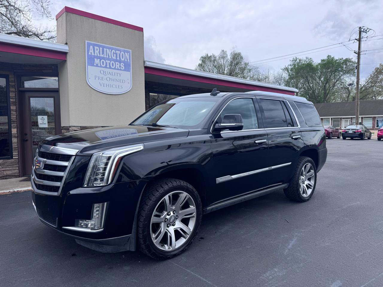 Used 2016 Cadillac Escalade Premium image 2