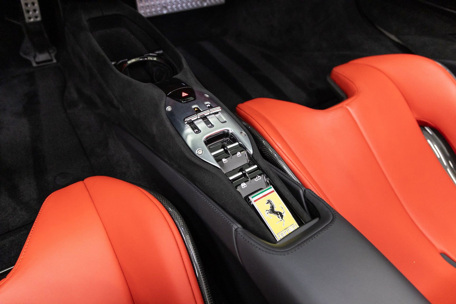 Used 2024 Ferrari SF90 Spider image 18