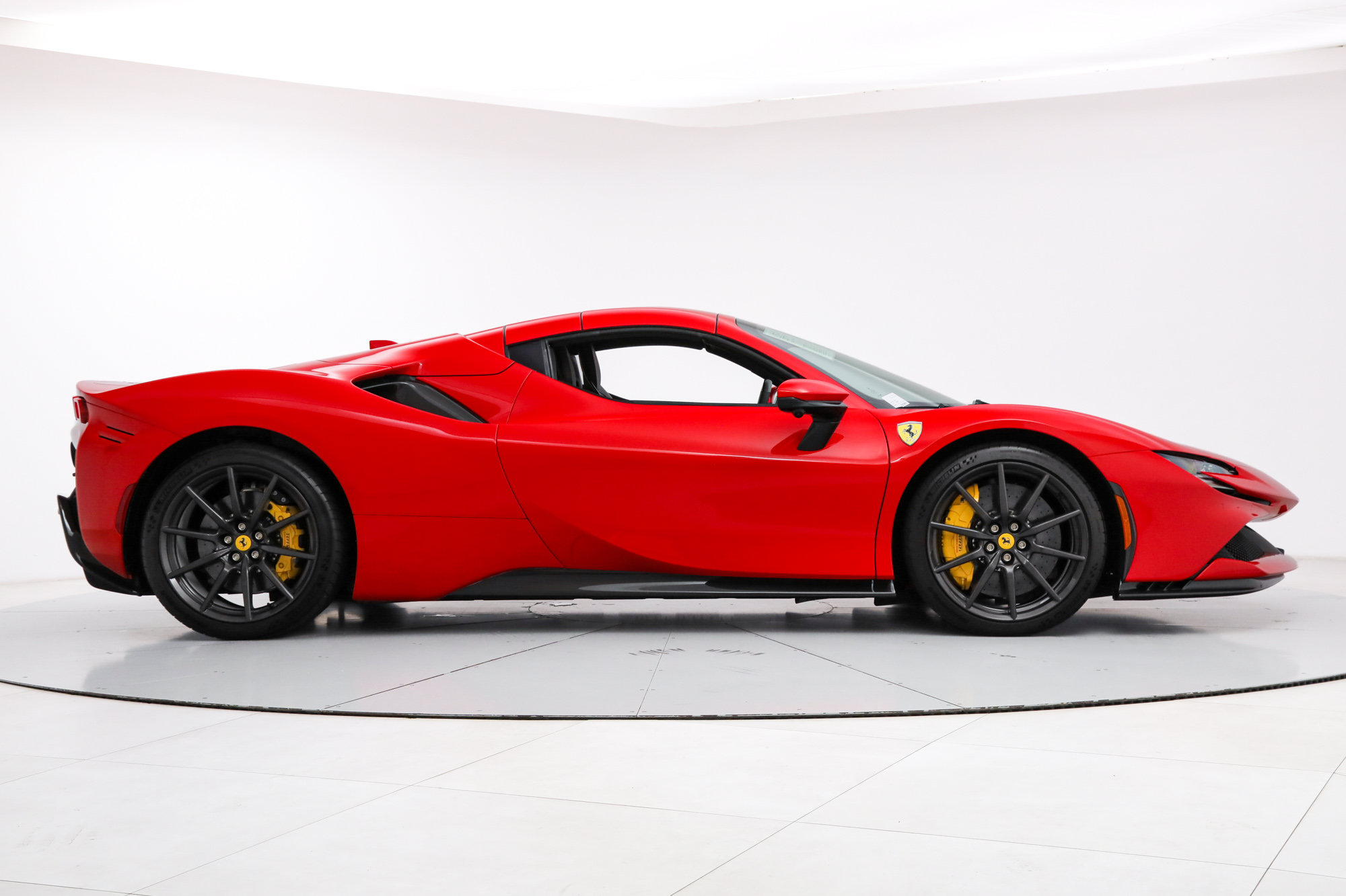 Certified 2025 Ferrari SF90 Spider AWD/4WD image 13