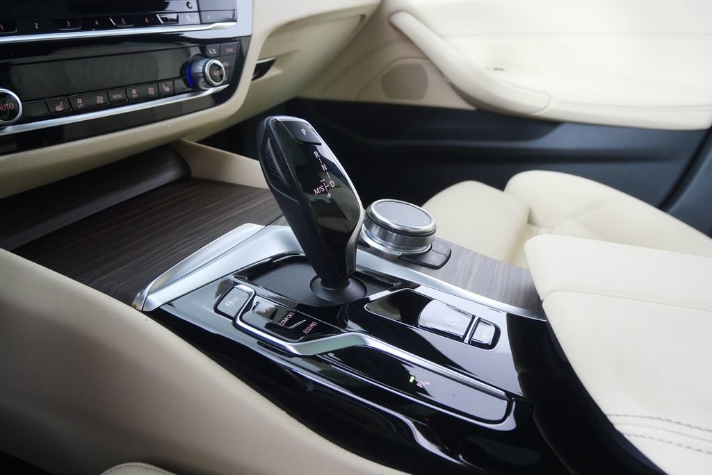 Certified 2023 BMW 530i w/ Convenience Package RWD image 23