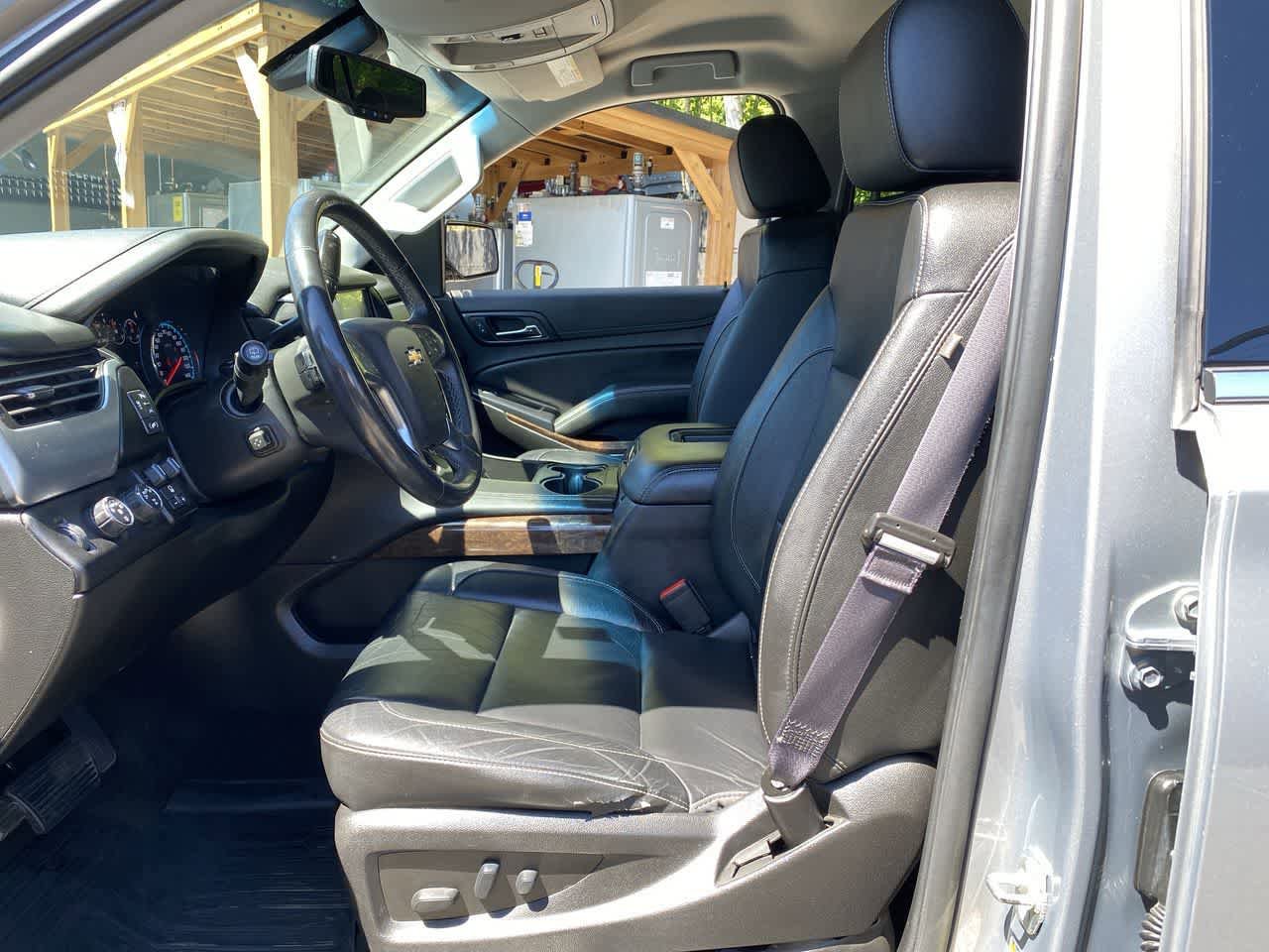 Used 2017 Chevrolet Tahoe LT w/ Luxury Package AWD/4WD image 13