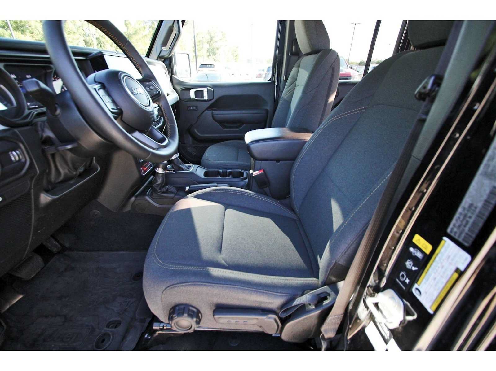 Used 2024 Jeep Gladiator Sport AWD/4WD image 11