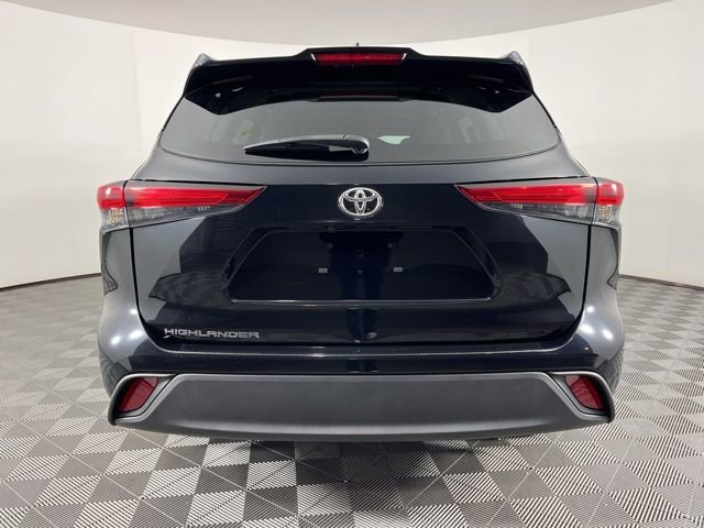 Used 2023 Toyota Highlander L image 8