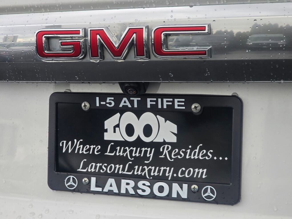 Used 2023 GMC Yukon XL Denali image 35