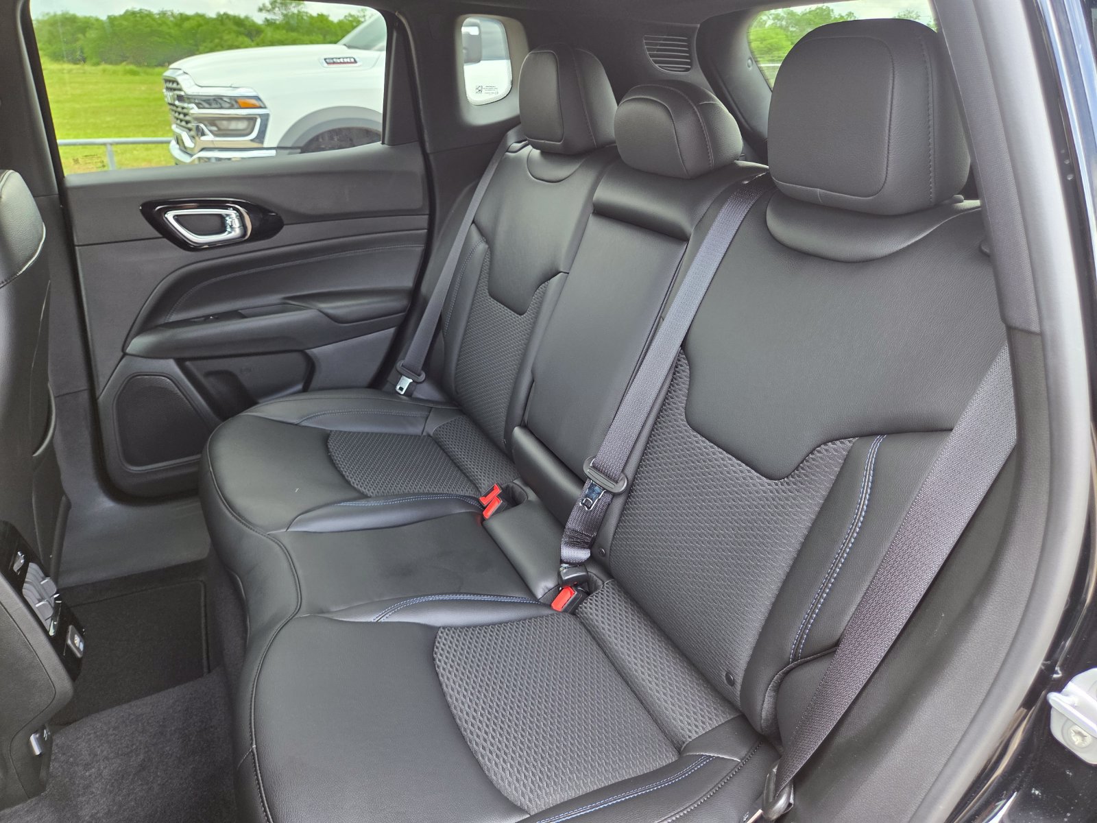 New 2026 Jeep Compass Latitude AWD/4WD image 22