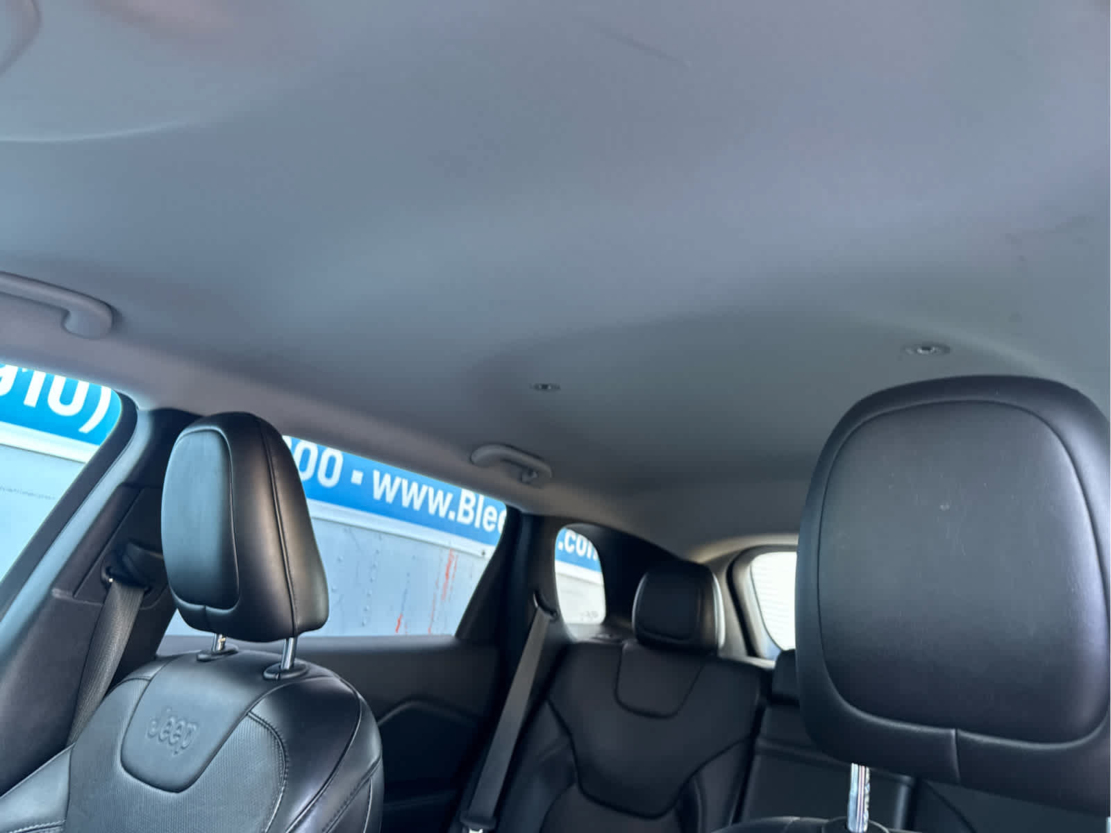 Used 2019 Jeep Cherokee Limited FWD image 31
